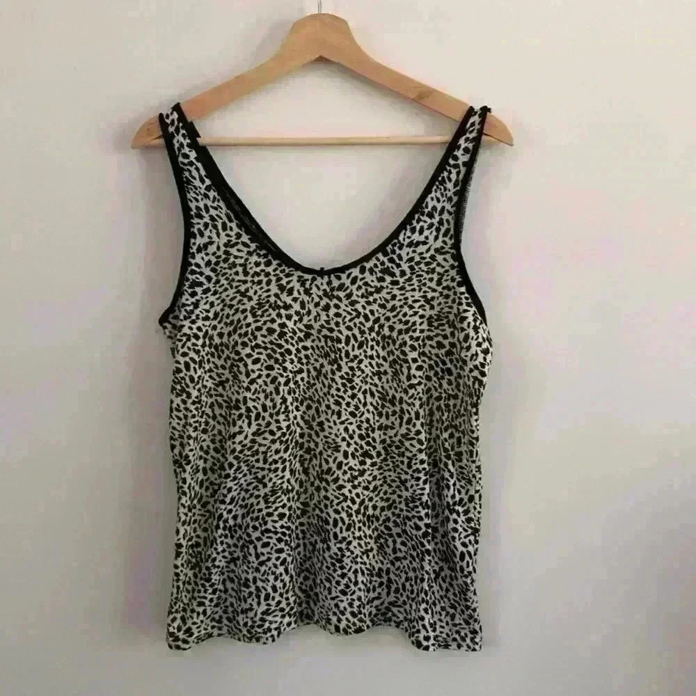 Women’s PJS set - Picture 2 of 4